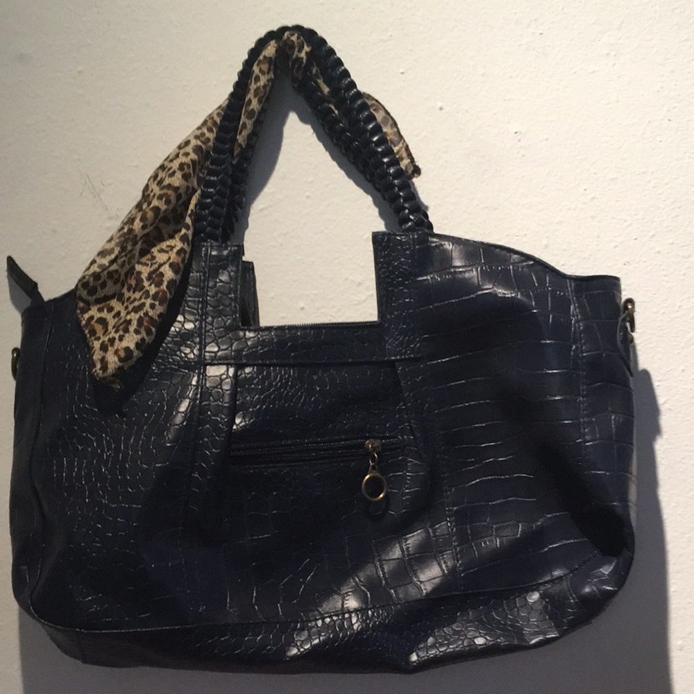 Navy handbag purse nwot